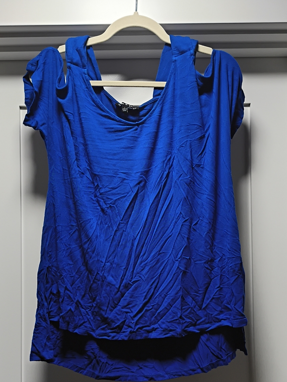 Cable & Gauge Royal Blue Cold-Shoulder Short Sleeve Top